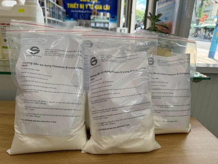 Bột Cloramin B khử khuẩn (hàm lượng clo hoạt tính ~25%)