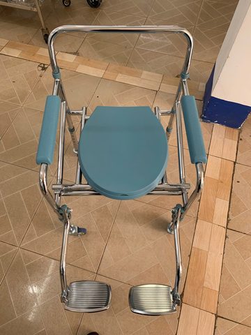 Ghế bô vệ sinh có gác chân Lucass VG68