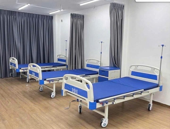 Giường bệnh 2 tay quay đầu giường nhựa ABS