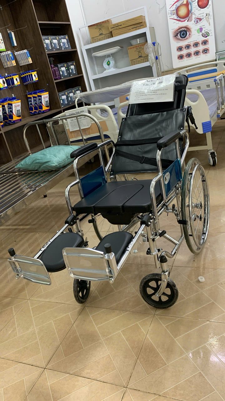 Xe lăn đa năng V7 – Ngả lưng, có bô, tựa đầu, gác chân nâng hạ